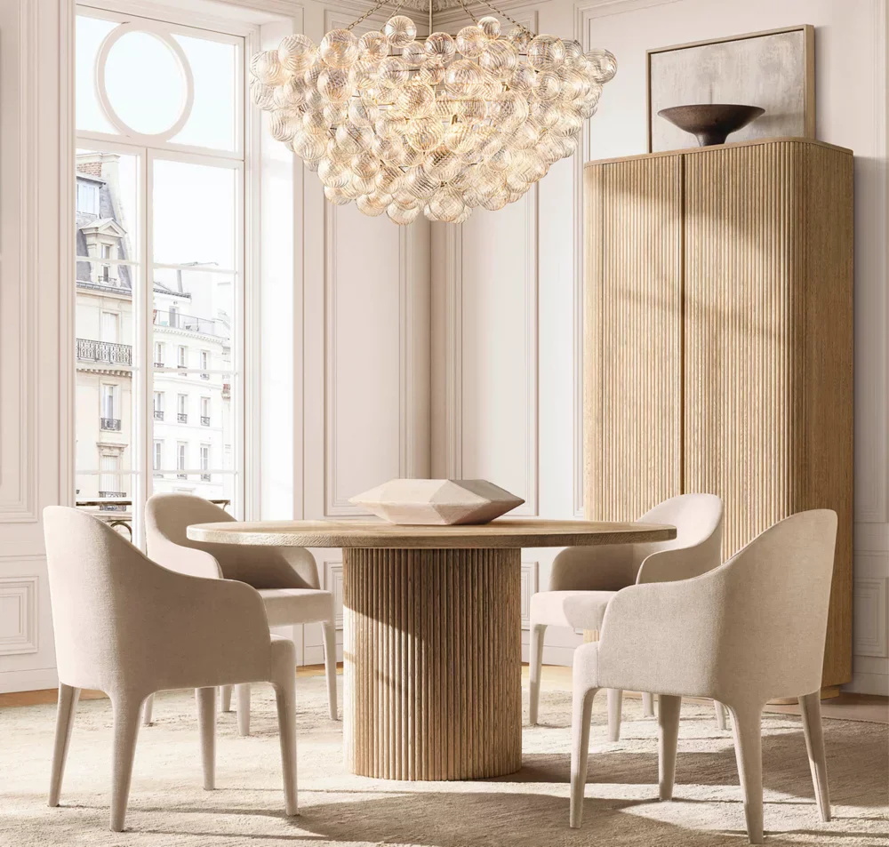 Armoire en bois massif à grains verticaux