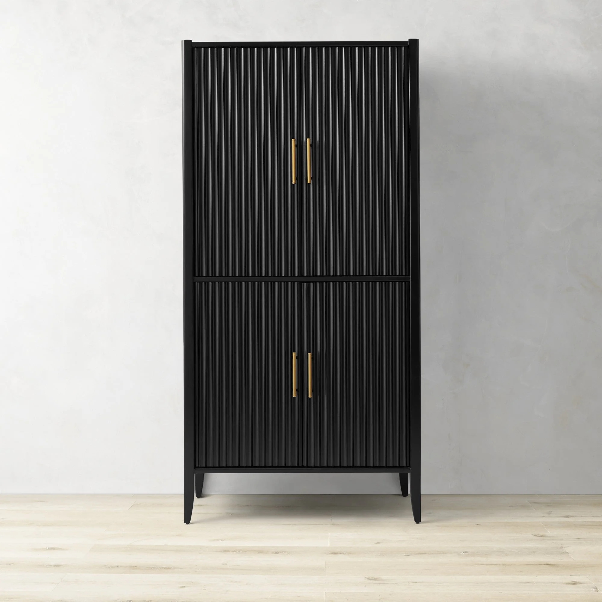 Armoire rainageuse en bois noir moderne