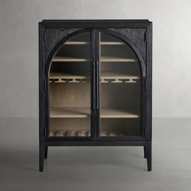 Armoire en bois avec arc - panneaux de verre supérieurs 