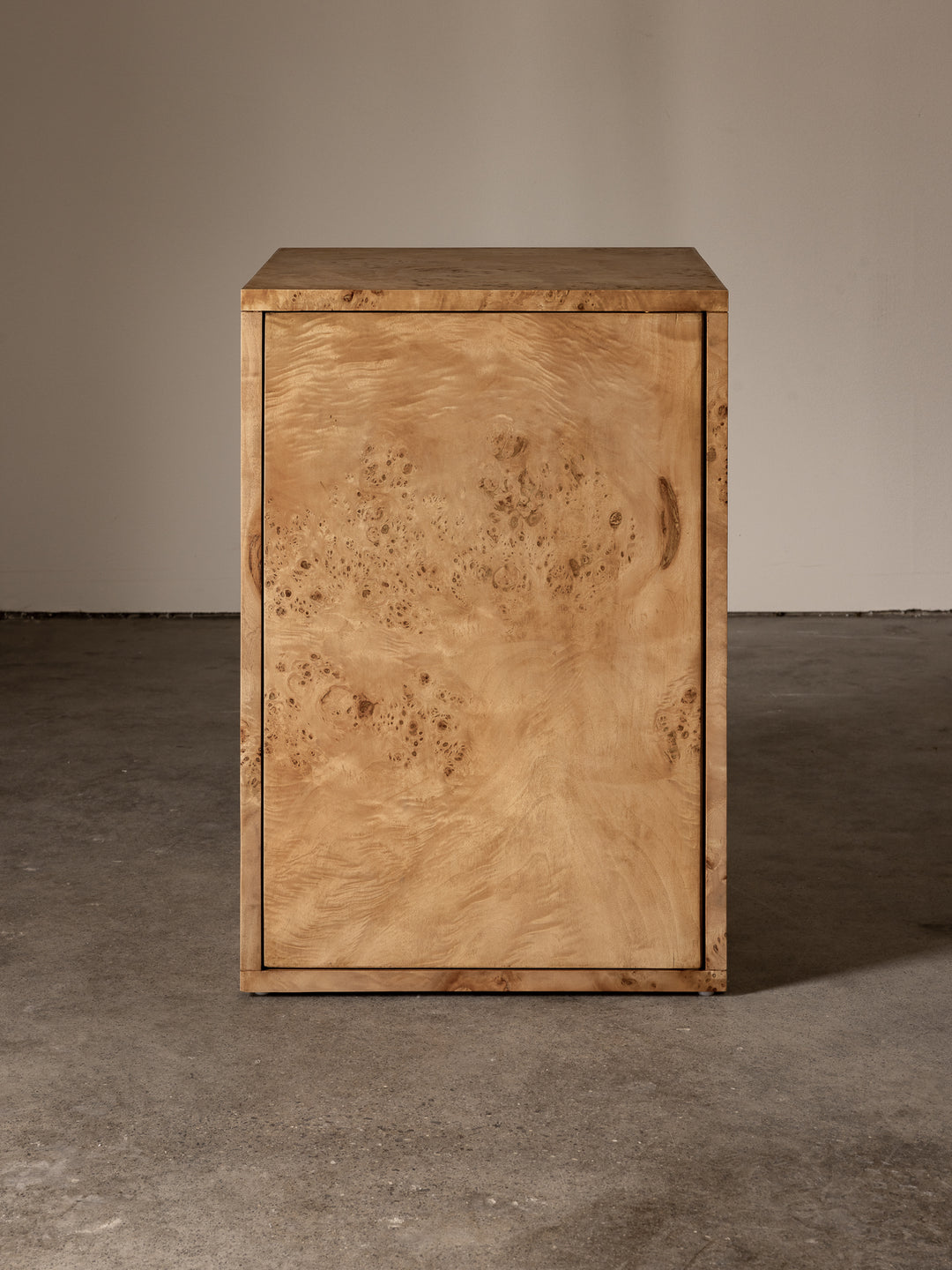 Burl naturel - Cabinet debout à motifs