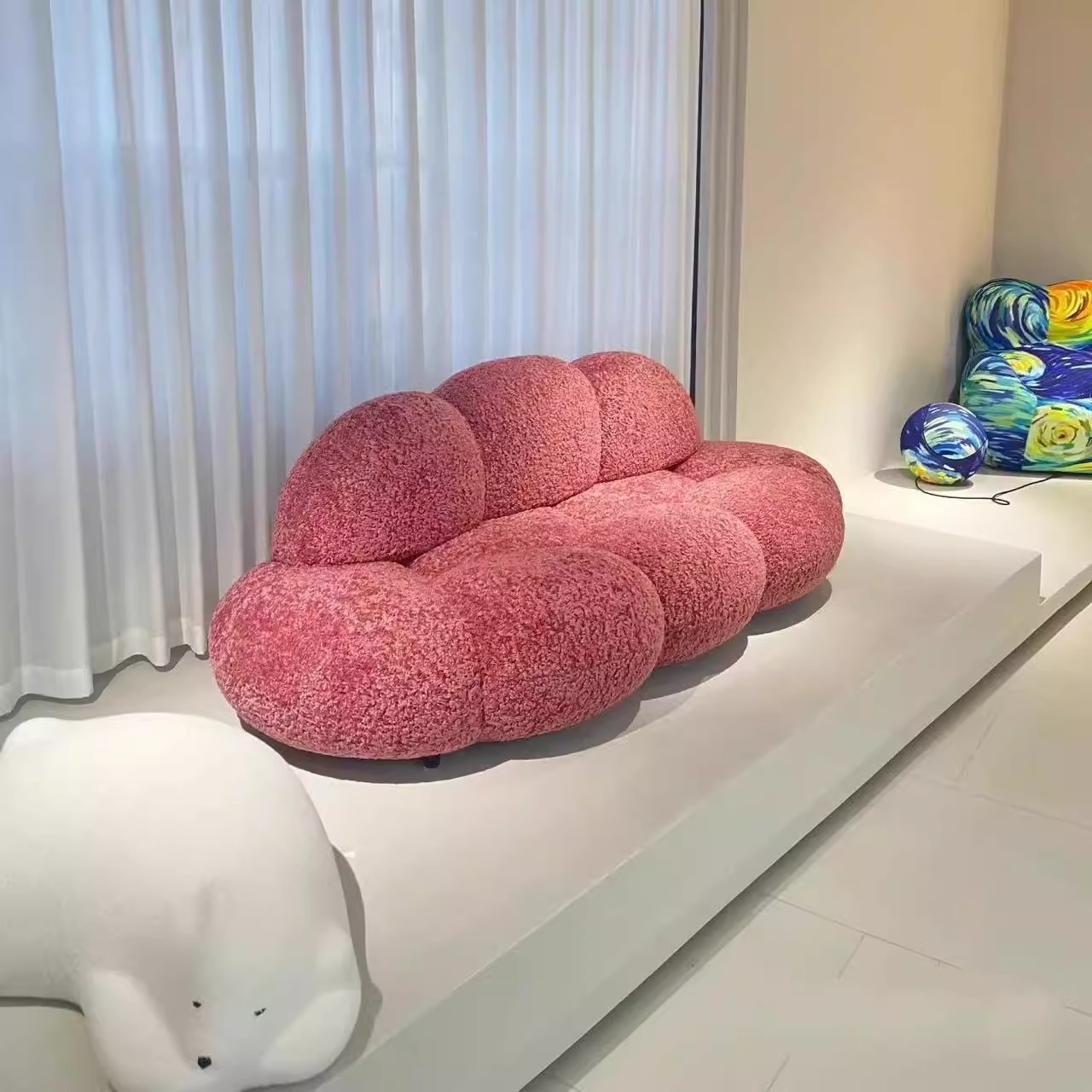 Canapé en laine d'alpaga en forme de nuage