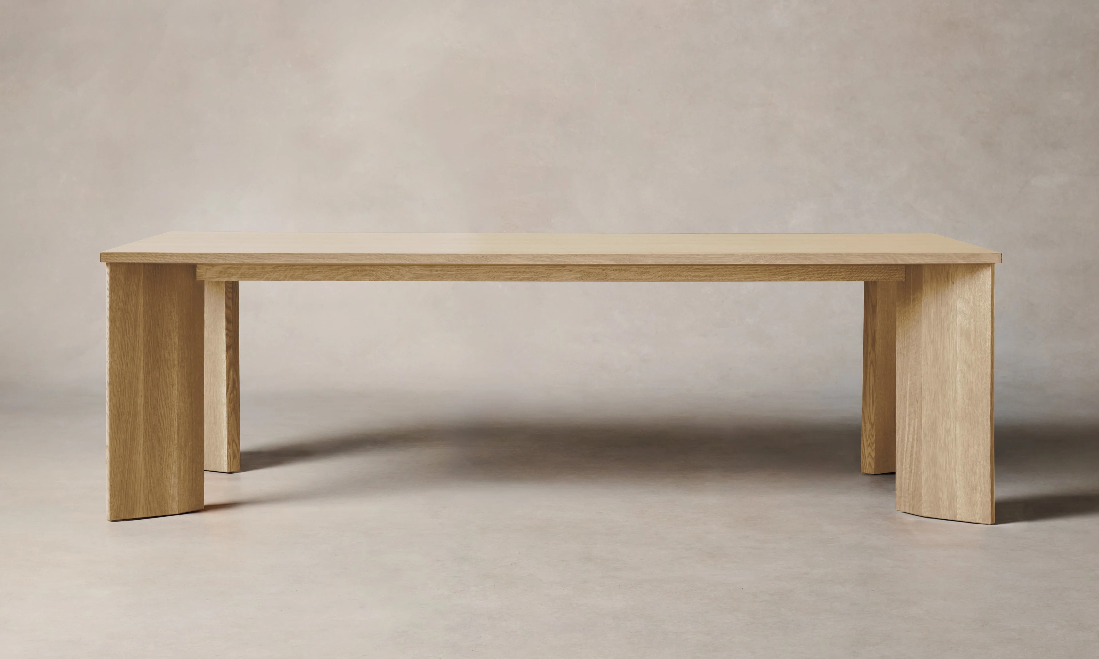 Table à manger rectangulaire de Finnley Oak