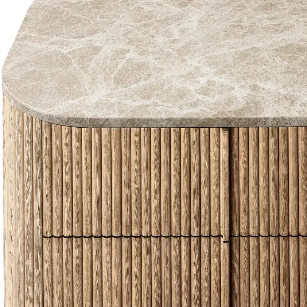 Buffet de couleur de ch&ecirc;ne l&eacute;ger