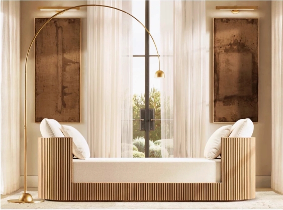 Tabouret de salon français au bout du lit