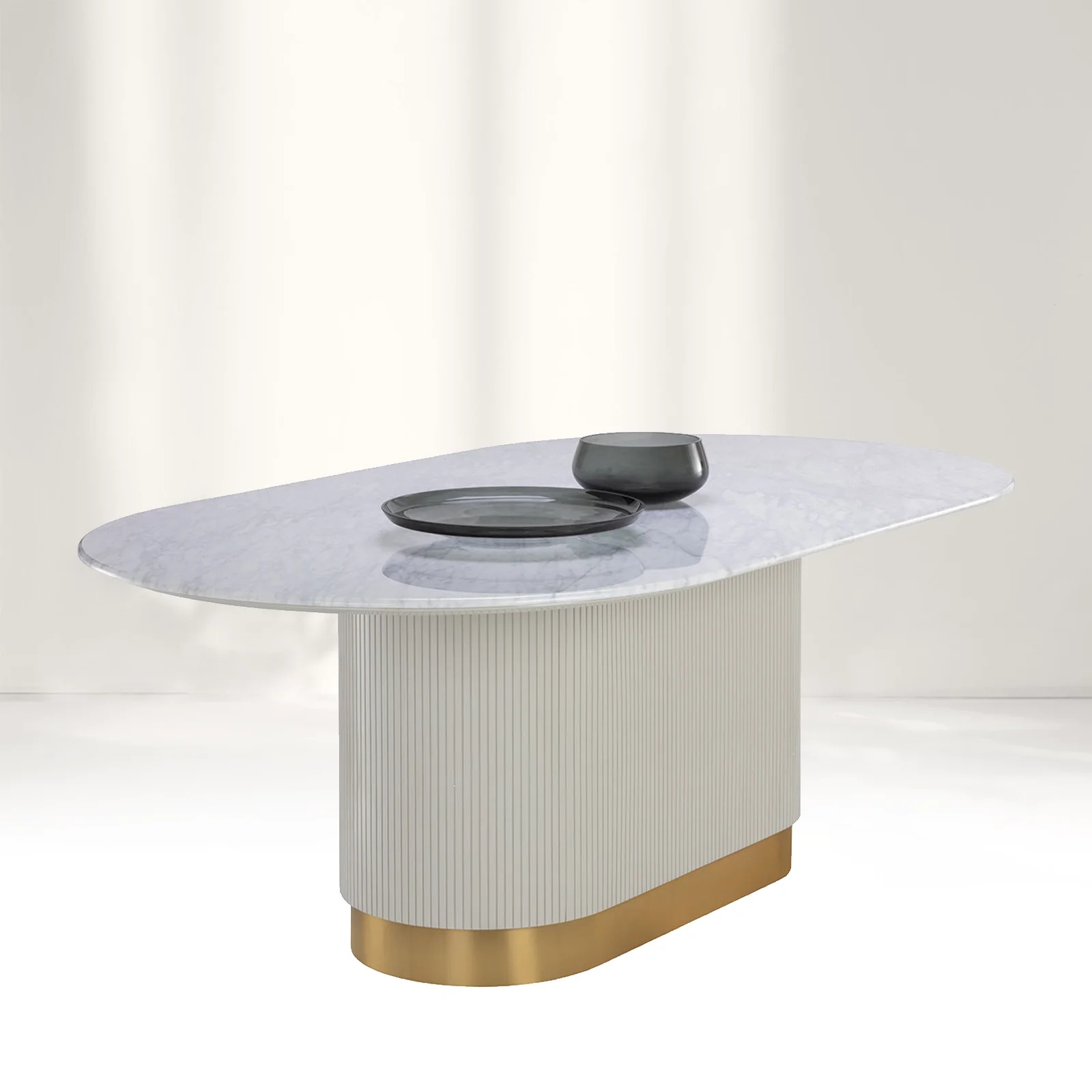 Table ovale élégante de Finnley