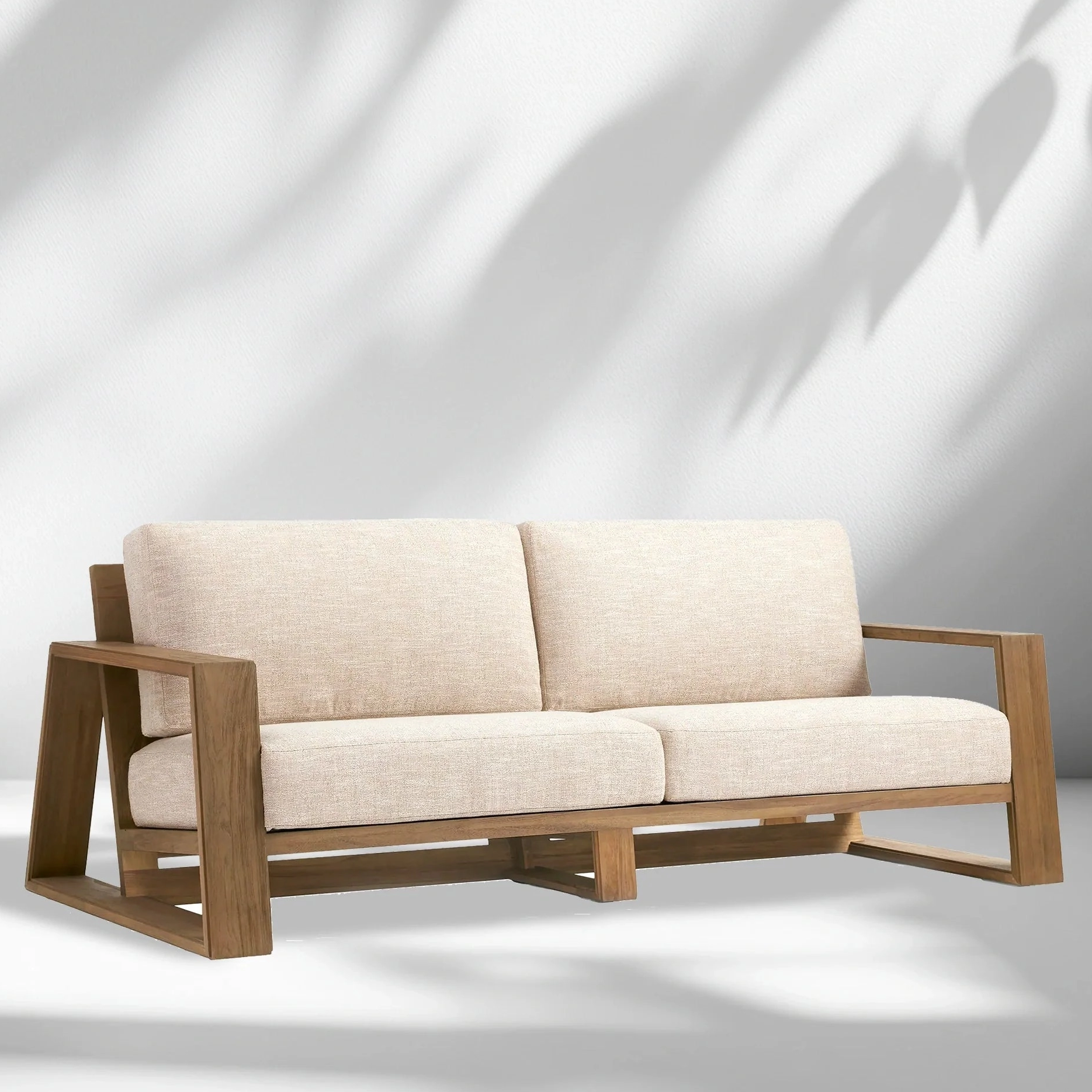 Canapé en teck extérieur dans le faon altéré 