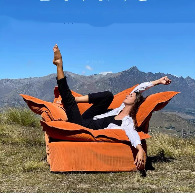 Canapé minimaliste super doux pour la détente