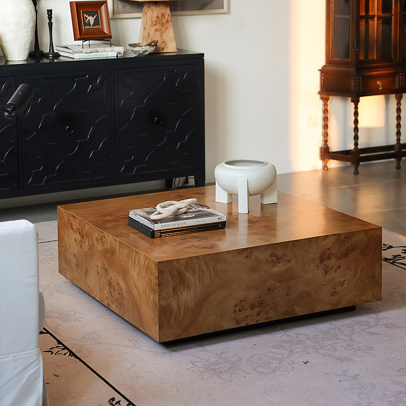 Table basse d'écorce d'arbre américain