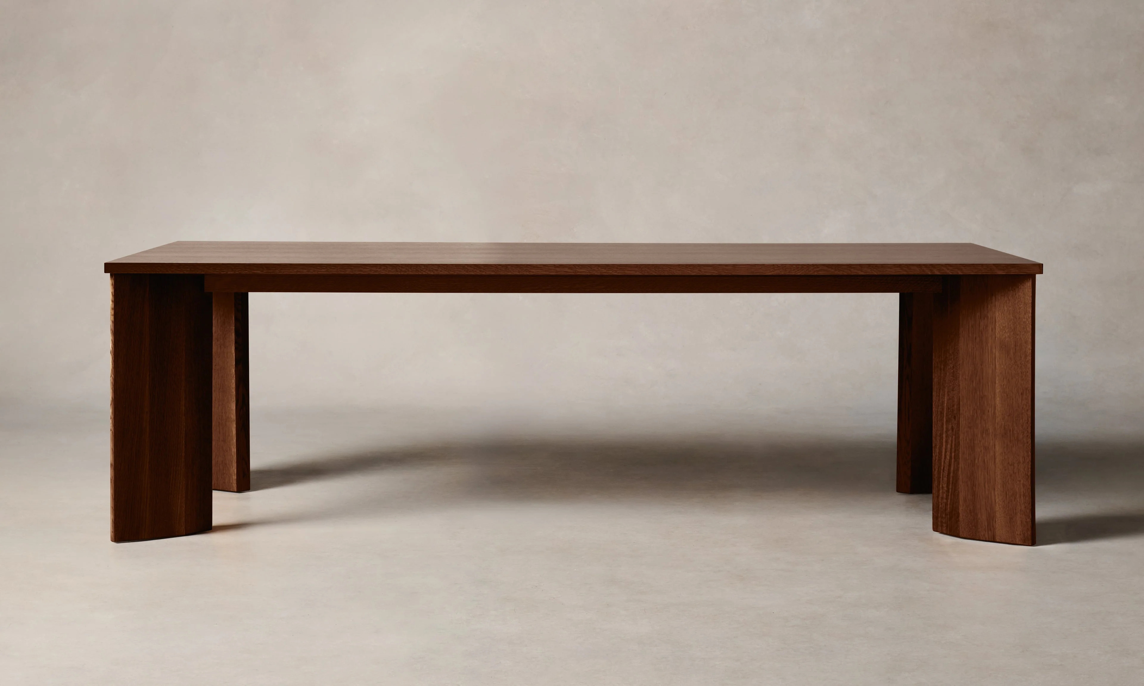 Table à manger rectangulaire de Finnley Oak