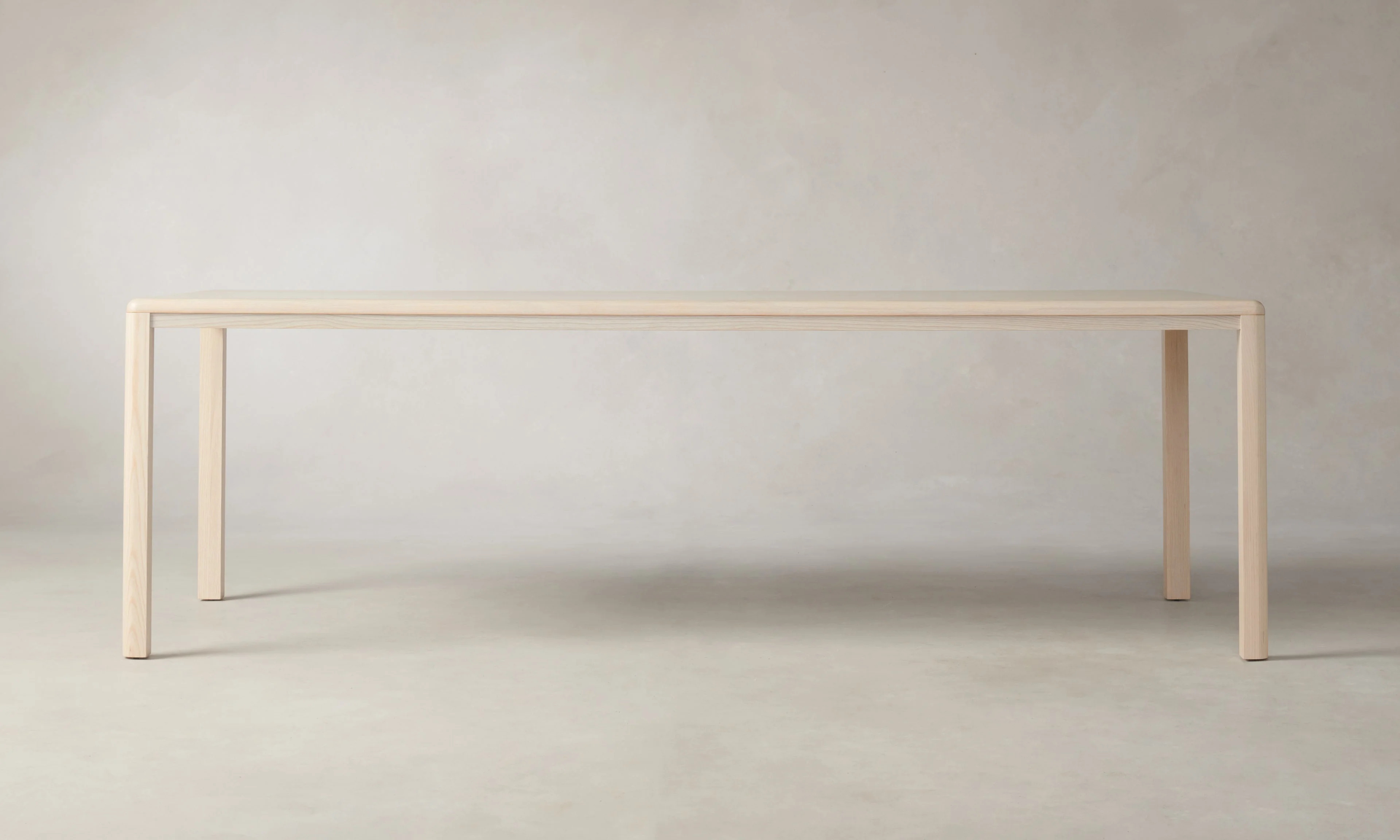 Table à manger à cendre droite -