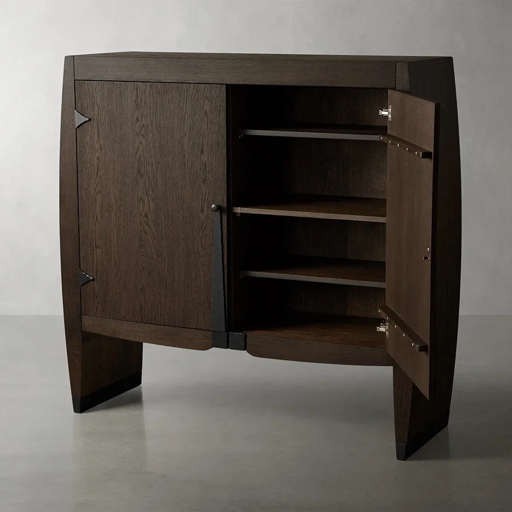 Chêne artistique - armoire d'accent fini avec design voûté