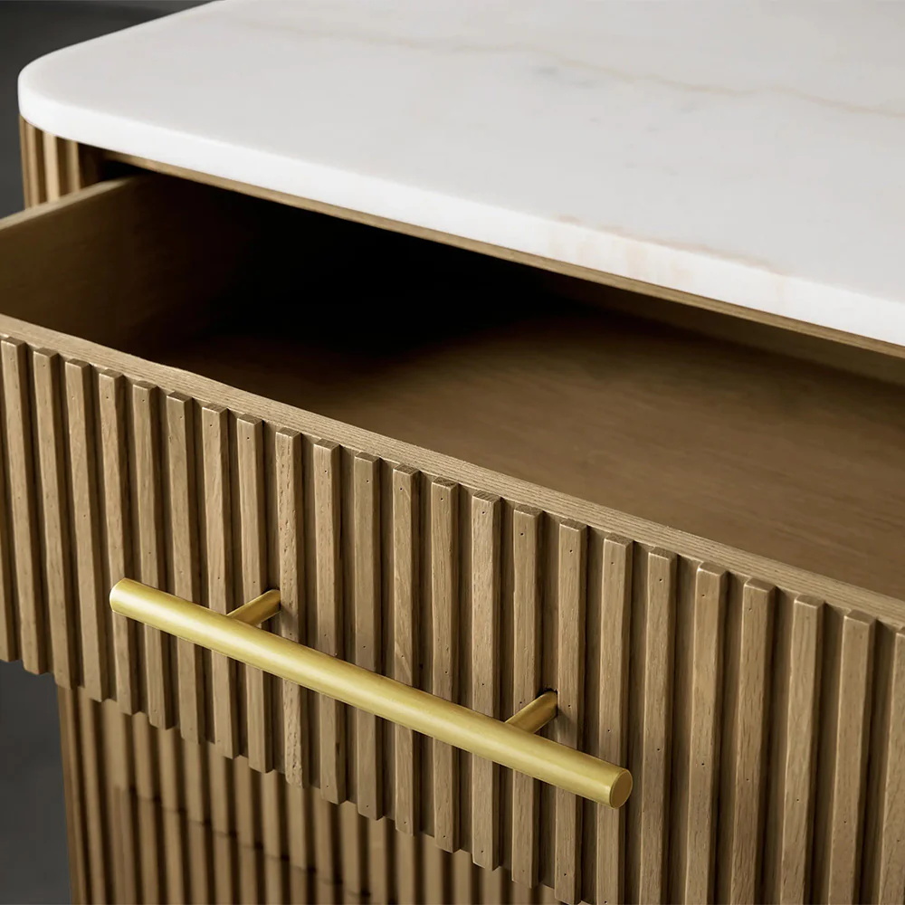 Commode / ch&ecirc;ne